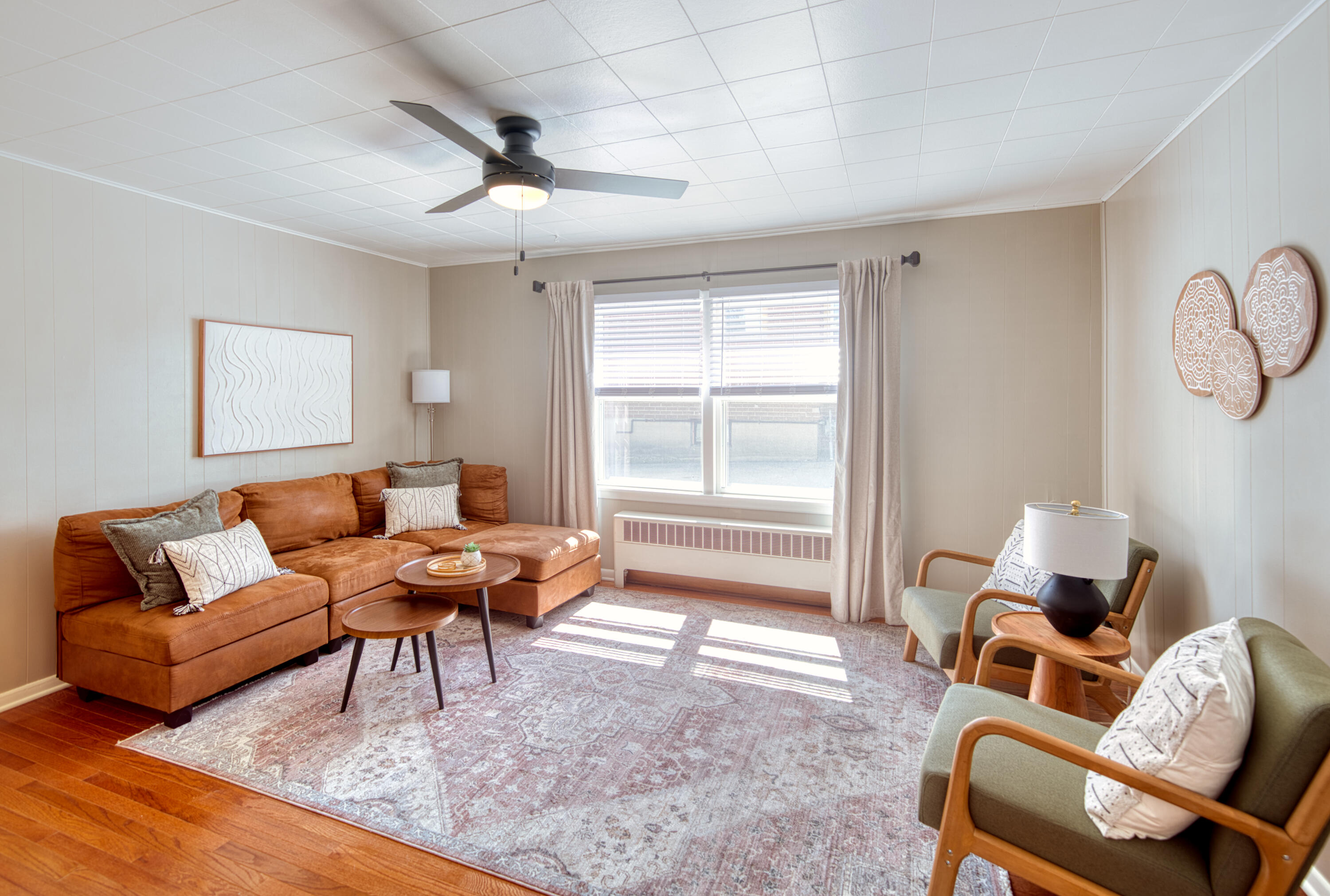 308 North High Street Fort Atkinson, WI 53538 - Photo 3 of 22 Living Room