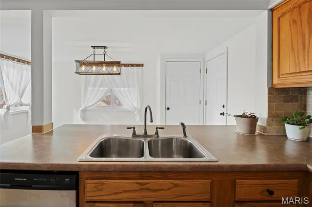 $199,500 | 517 Austin Street, Ste. Genevieve, MO 63670