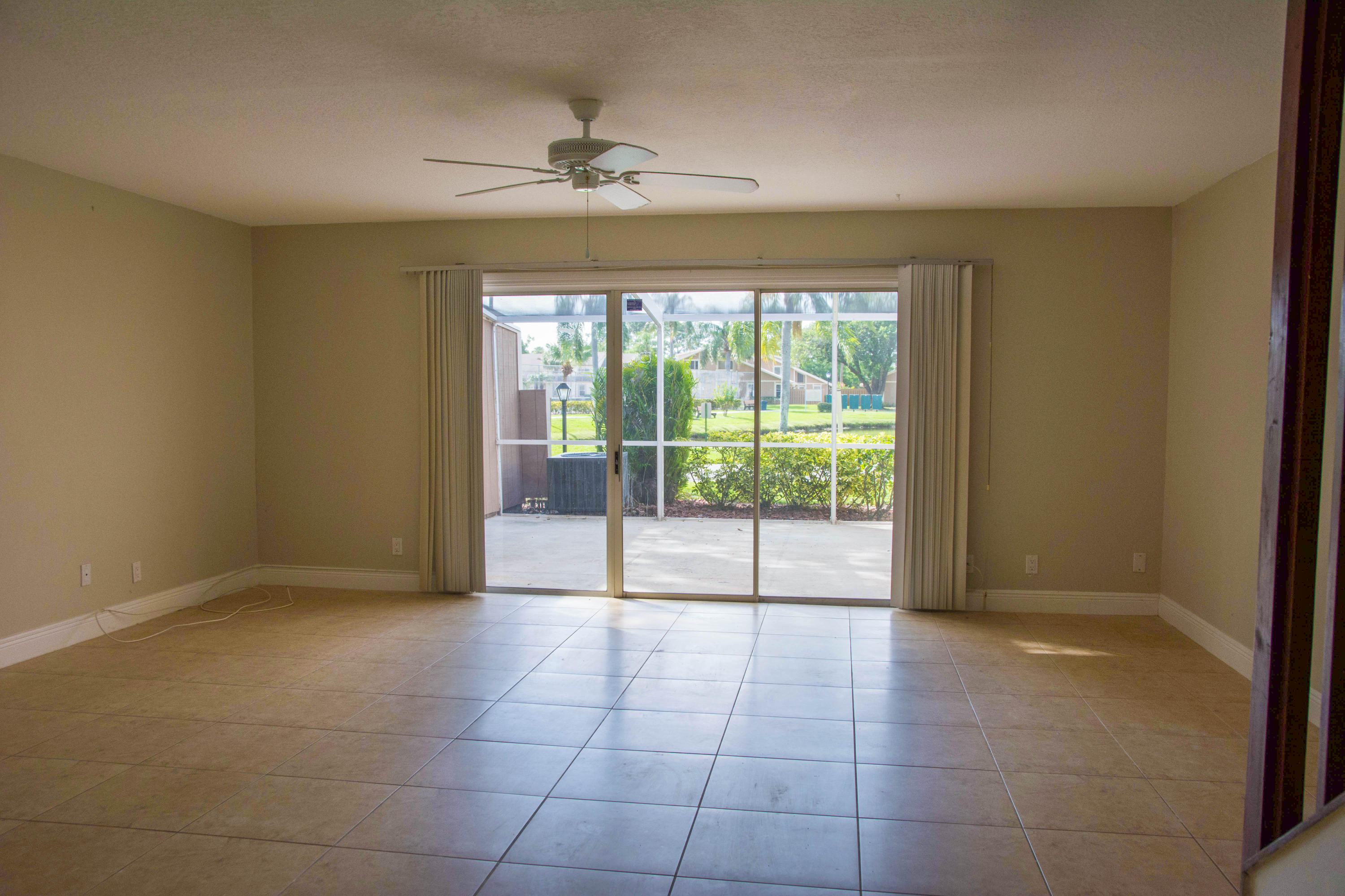 62 Maplecrest Circle Jupiter, FL 33458 - Photo 12 of 24 Living Room