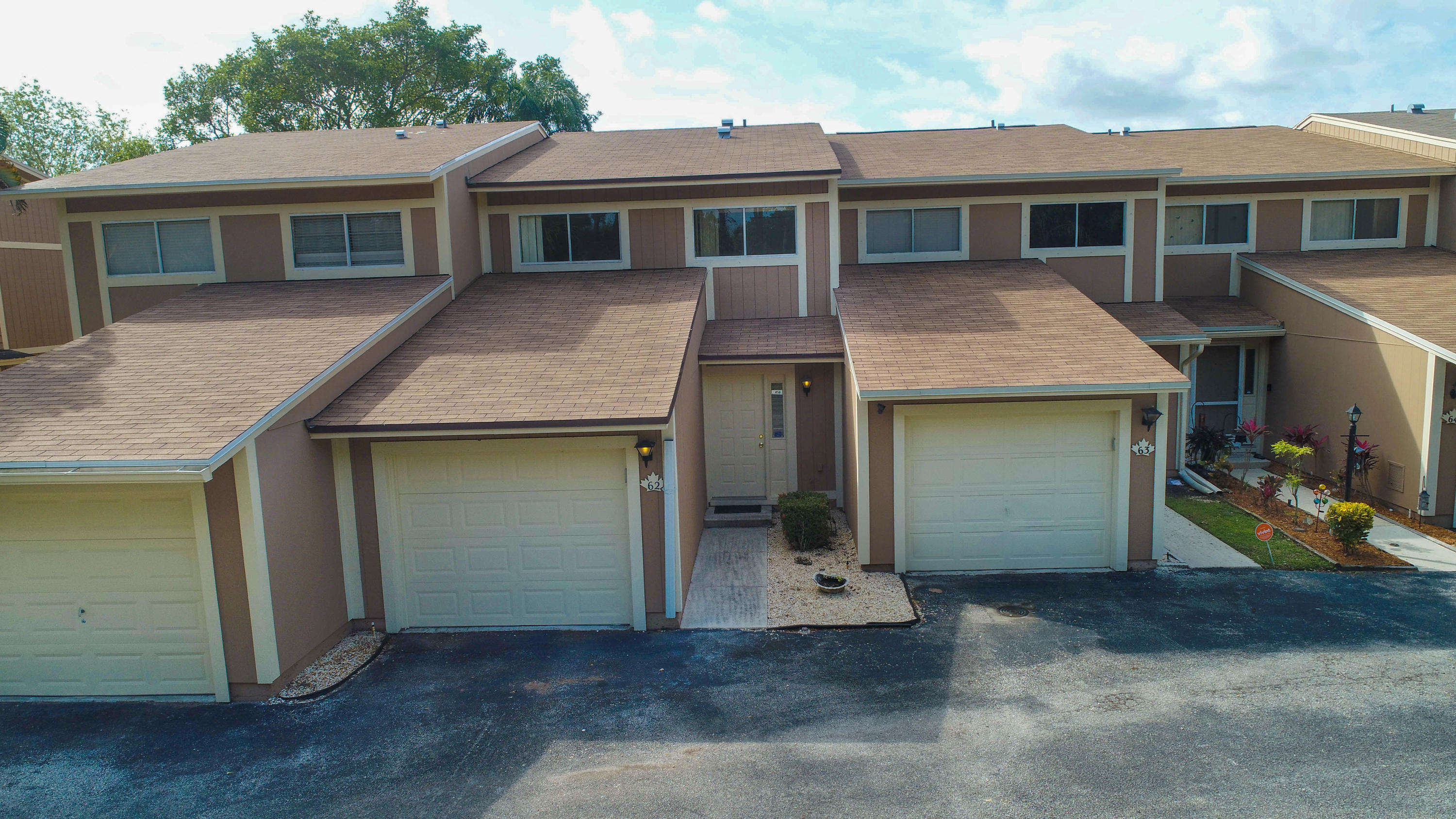 62 Maplecrest Circle Jupiter, FL 33458 - Photo 2 of 24 DJI_0059