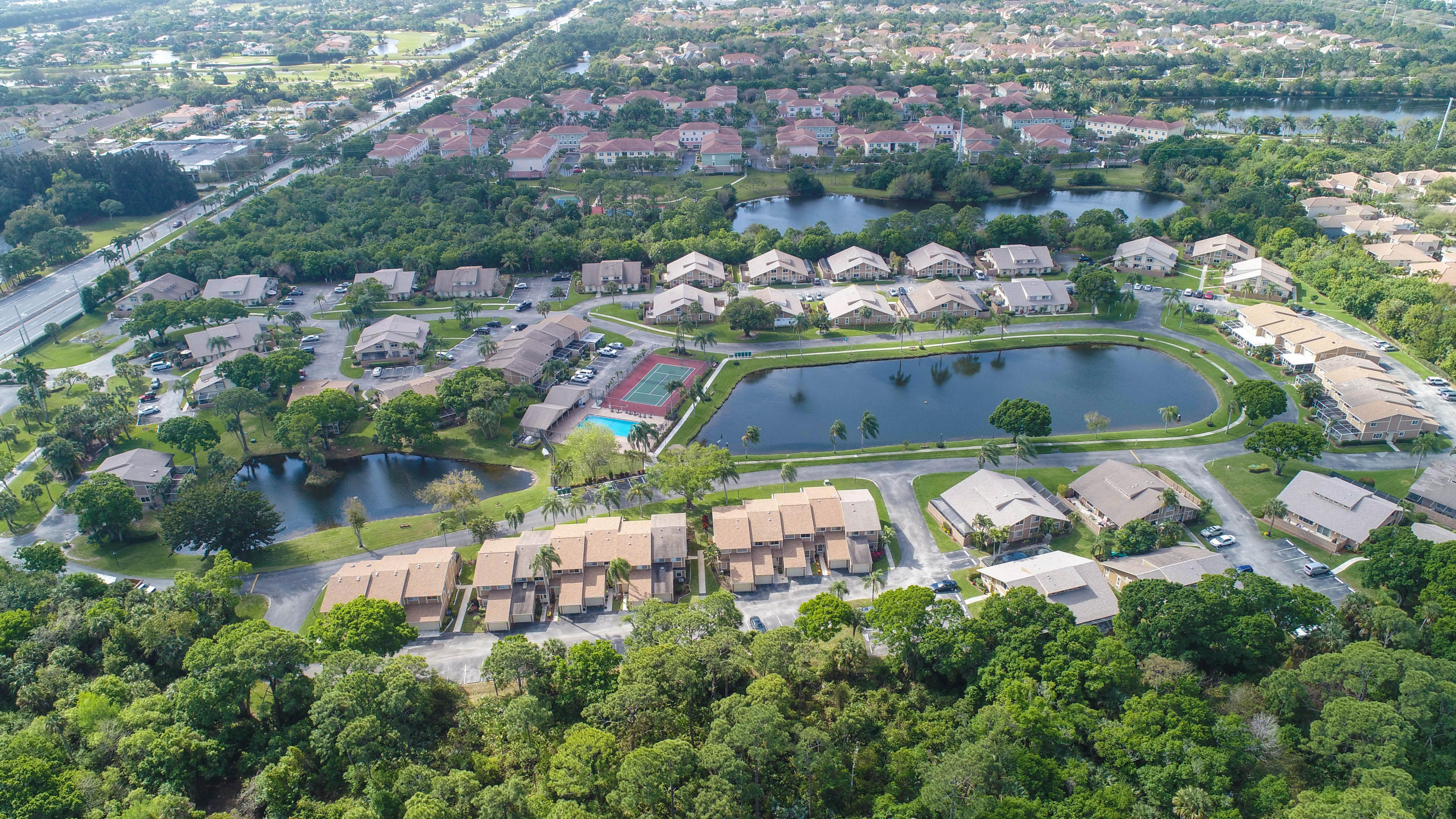 62 Maplecrest Circle Jupiter, FL 33458 - Photo 5 of 24 DJI_0060