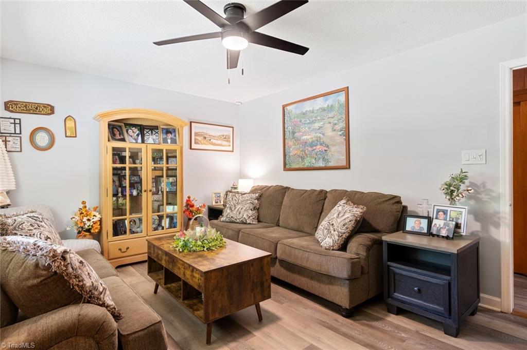 406 Old Liberty Road Asheboro, NC 27203 - Photo 9 of 41