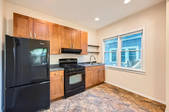 $2,200 | 3014 North Humboldt Avenue, Minneapolis, MN 55411