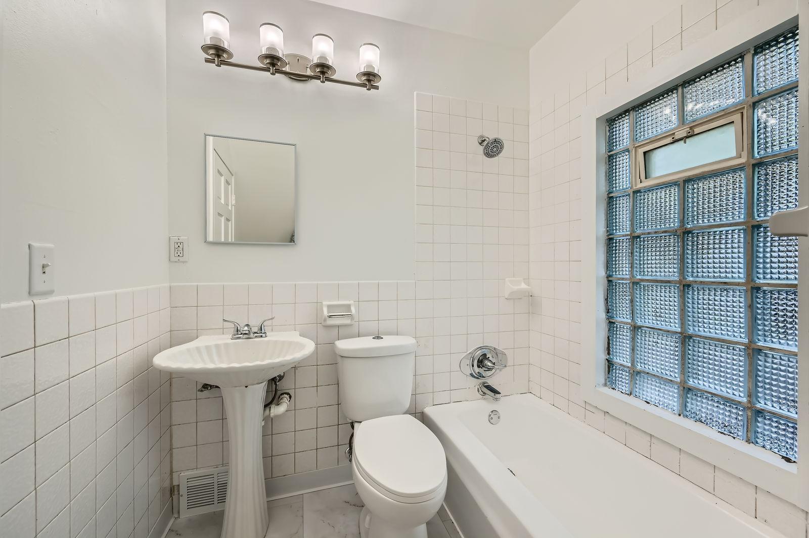 3014 North Humboldt Avenue Minneapolis, MN 55411 - Photo 17 of 26