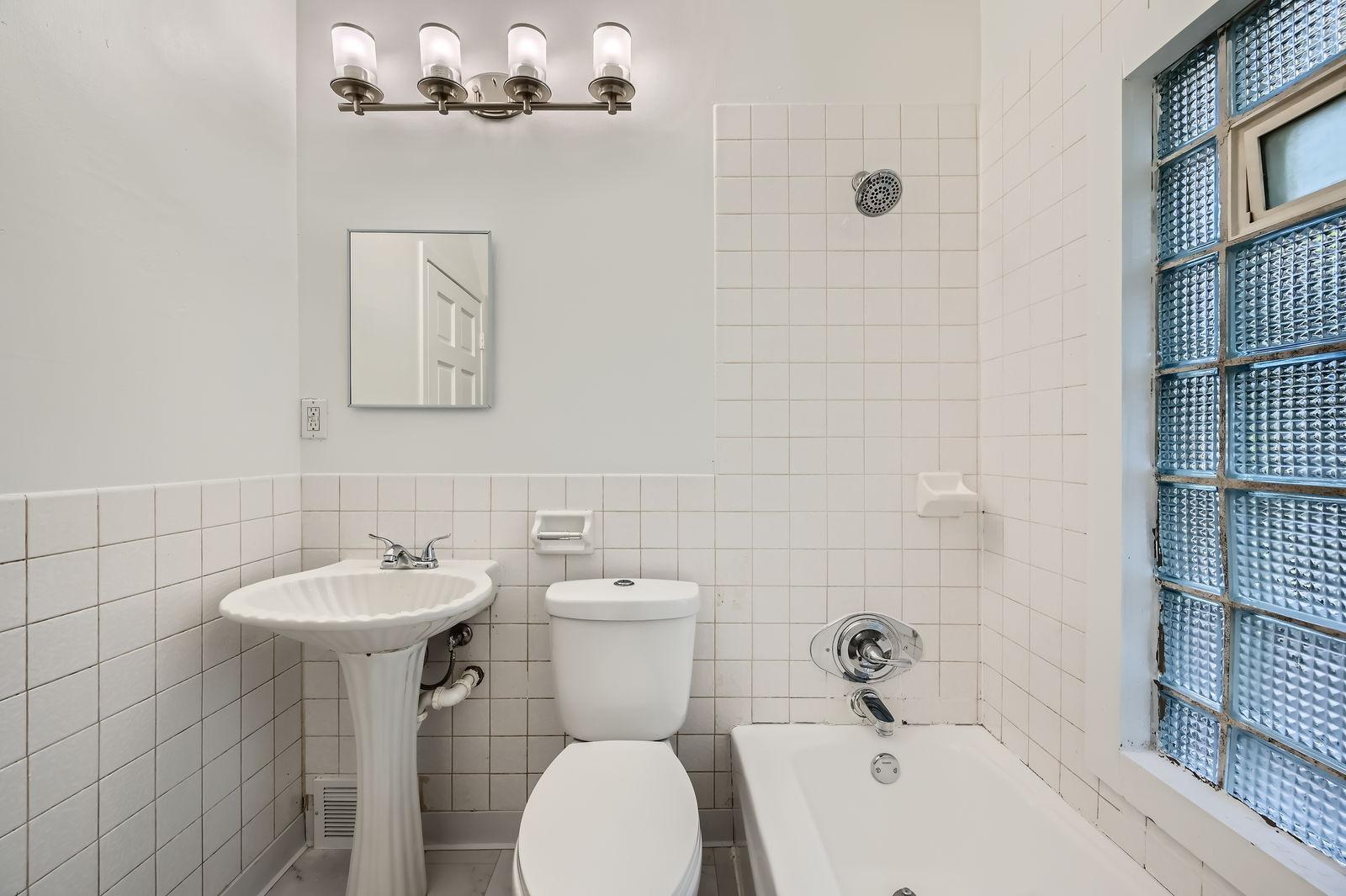 3014 North Humboldt Avenue Minneapolis, MN 55411 - Photo 18 of 26