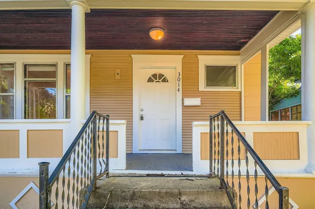 $2,200 | 3014 North Humboldt Avenue, Minneapolis, MN 55411