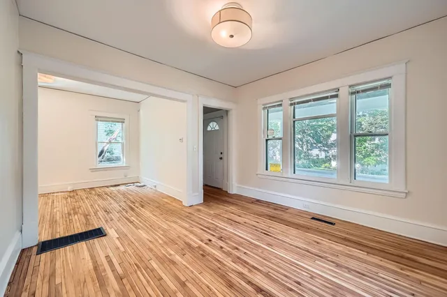 $2,200 | 3014 North Humboldt Avenue, Minneapolis, MN 55411