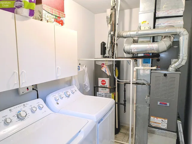 $2,500 | 2927 Falling Waters Lane, Lindenhurst, IL 60046