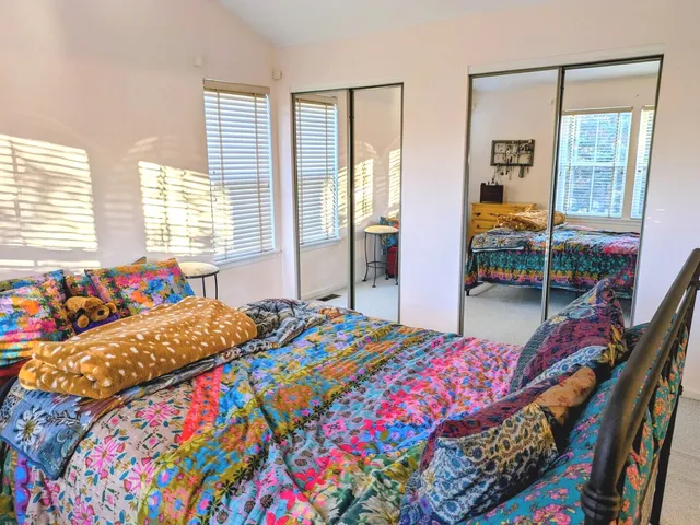 $2,500 | 2927 Falling Waters Lane, Lindenhurst, IL 60046