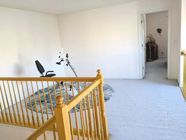 $2,500 | 2927 Falling Waters Lane, Lindenhurst, IL 60046