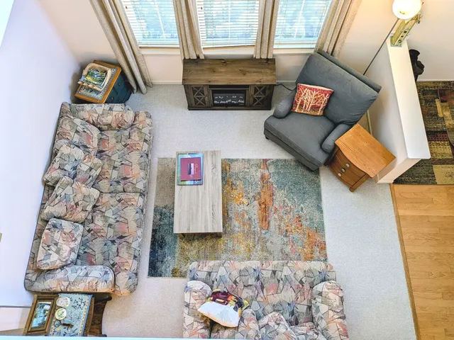 $2,500 | 2927 Falling Waters Lane, Lindenhurst, IL 60046