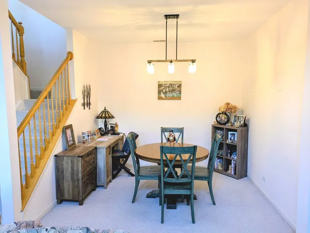 $2,500 | 2927 Falling Waters Lane, Lindenhurst, IL 60046