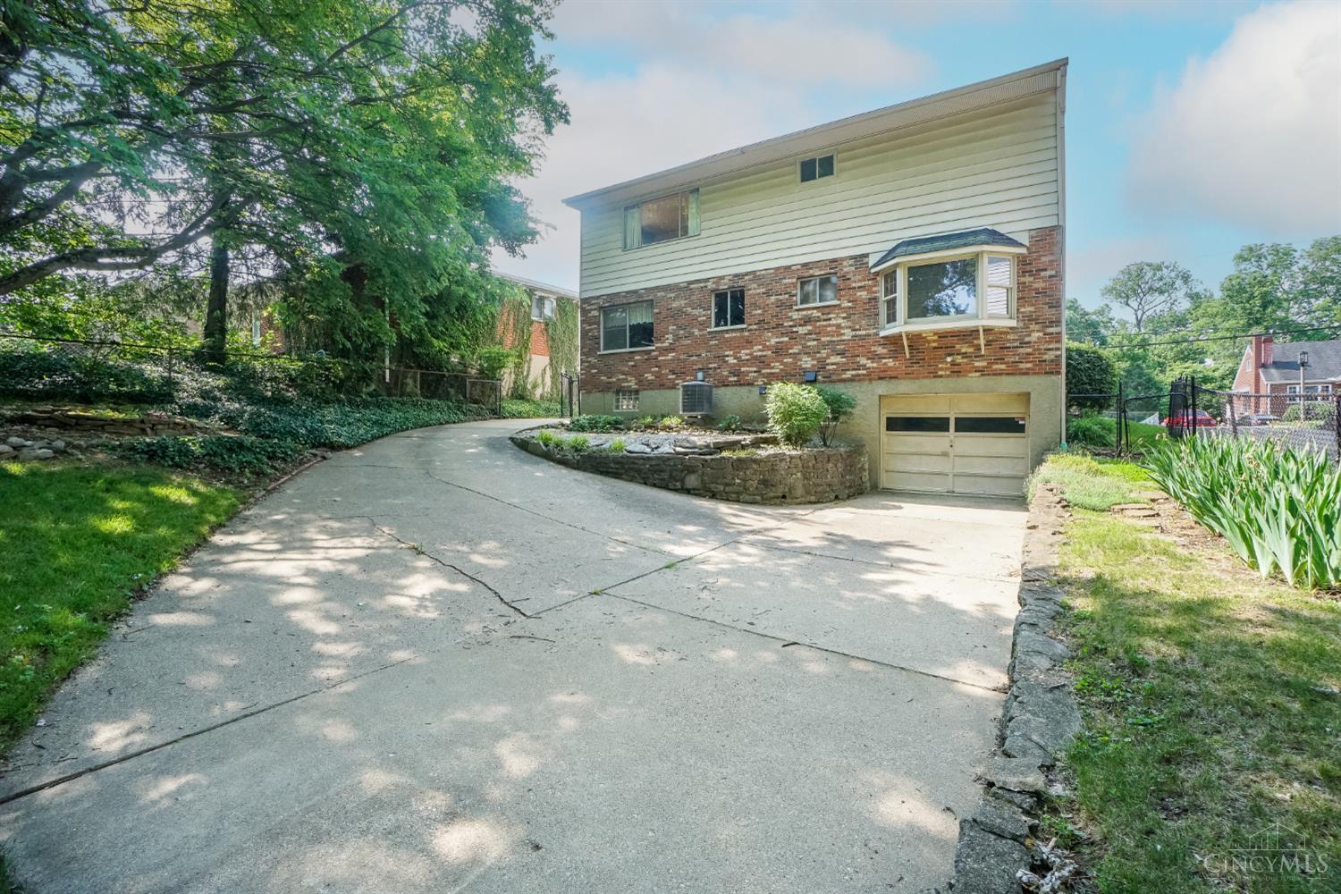5814 Lawrence Road Cincinnati, OH 45248 - Photo 32 of 33
