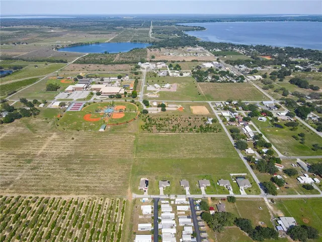 a view of a tennis court
