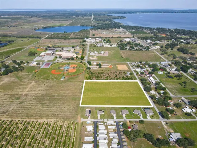 a view of a tennis court