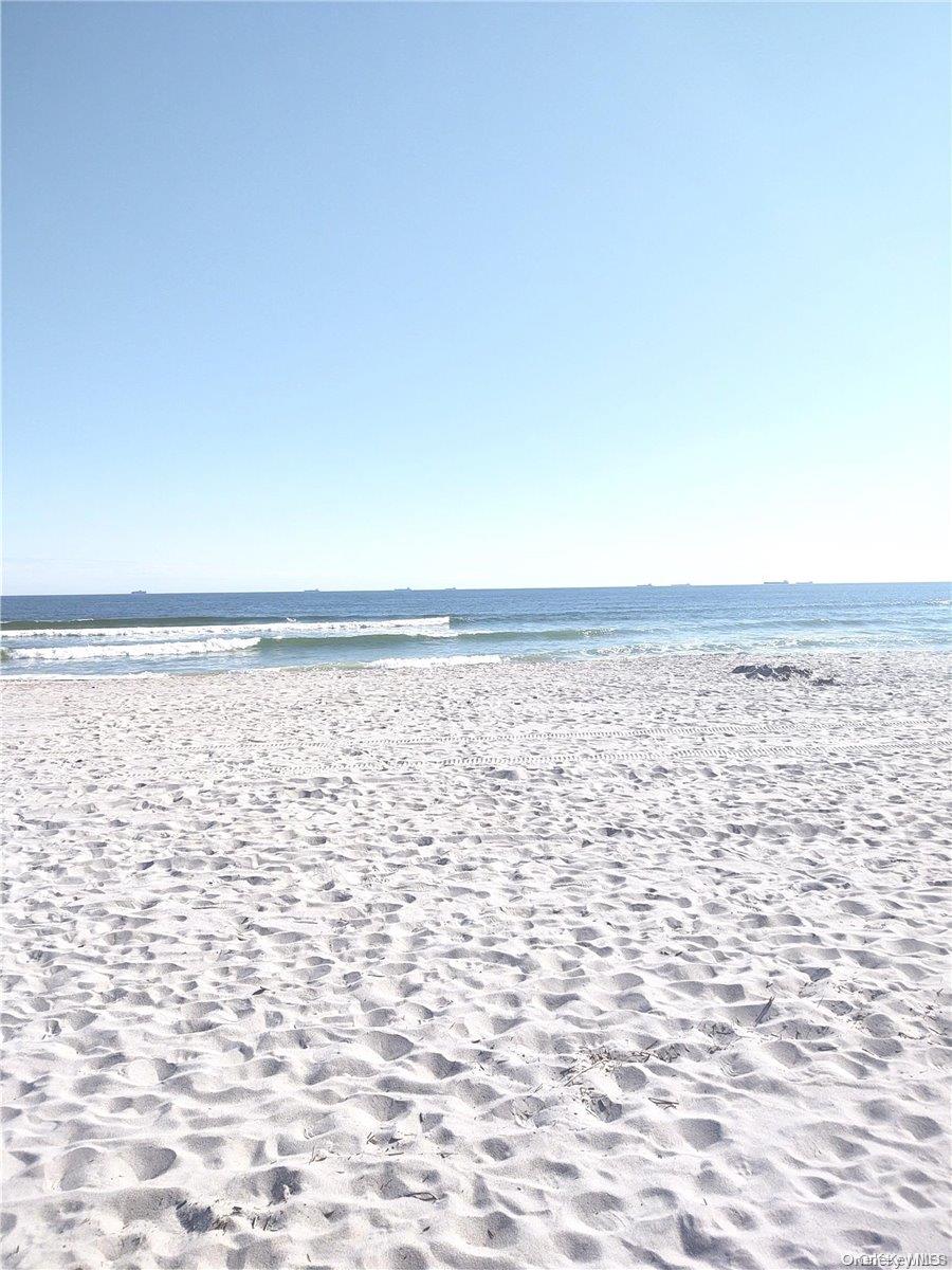 136 Greenway Road Lido Beach, NY 11561 - Photo 27 of 29 a view of a ocean