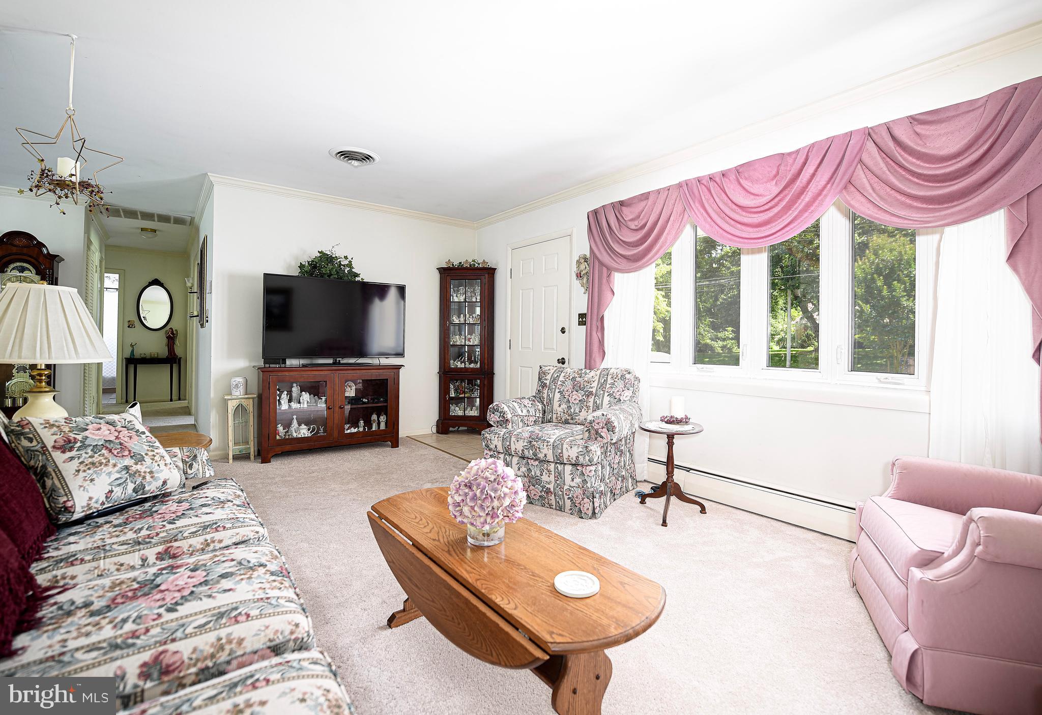 718 Chestnut Hill Road Forest Hill, MD 21050 - Photo 14 of 34 Living Room