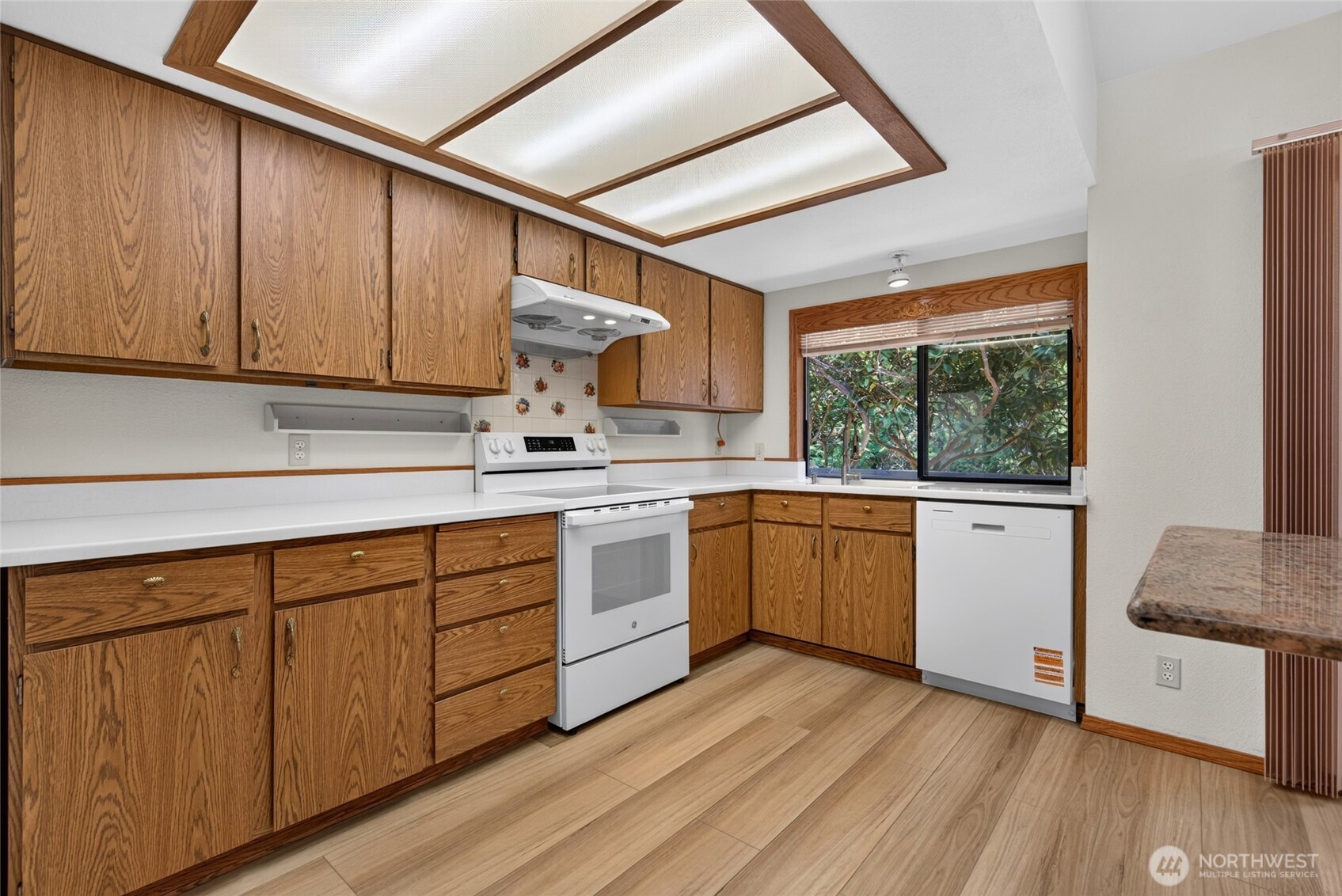 16231 Southeast 178th Street Renton, WA 98058 - Photo 15 of 39 Gallery Image 15
