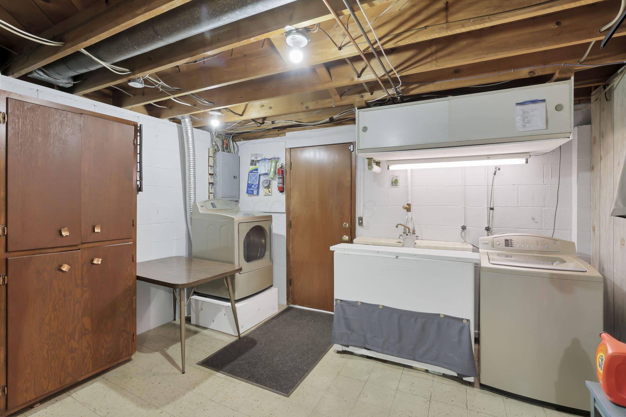1248 Gresham Road Columbus, OH 43204 - Photo 26 of 35 51-web-or-mls-011A8343