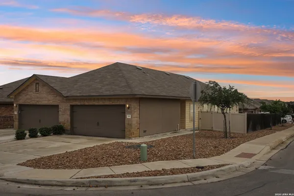 $1,550 | 219 Eugene Pass, New Braunfels, TX 78130