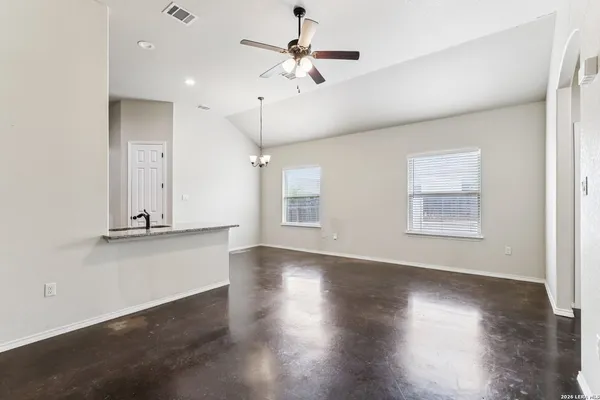 $1,550 | 219 Eugene Pass, New Braunfels, TX 78130