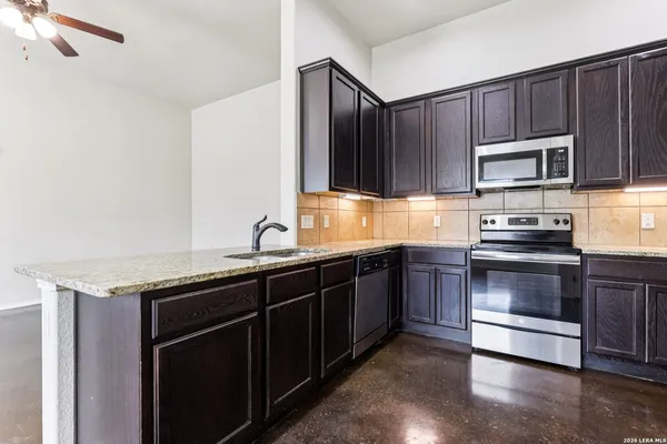 $1,550 | 219 Eugene Pass, New Braunfels, TX 78130