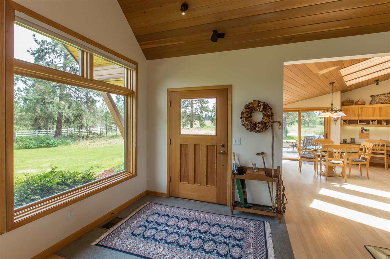 8604 South Ramona Road Spokane, WA 99224 - Photo 3 of 20