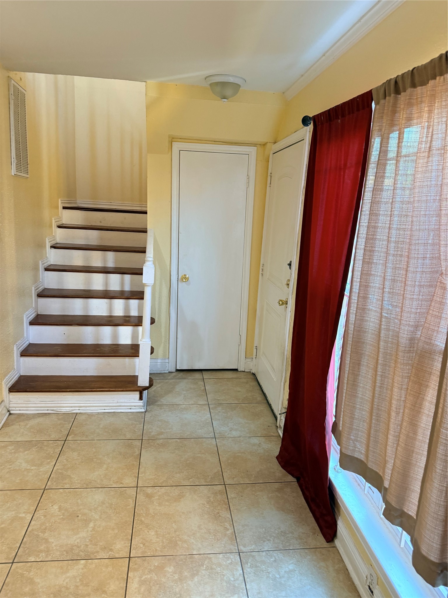 7047 Bissonnet Street, Unit 32 Houston, TX 77074 - Photo 2 of 13