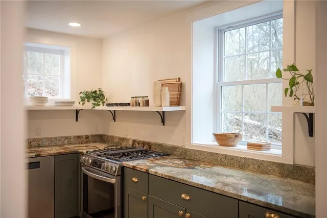 $299,000 | 4978 South Pioneer Road, Gibsonia, PA 15044