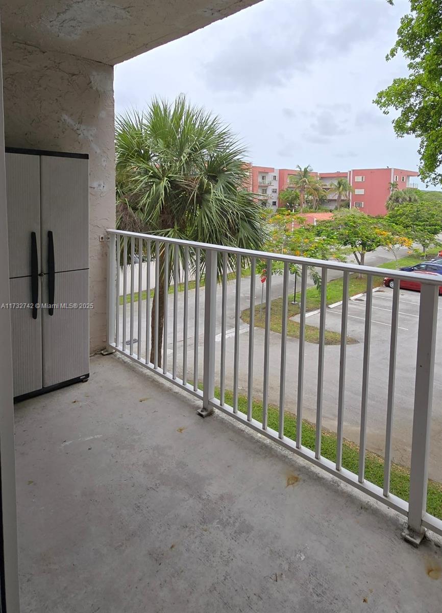 8411 Northwest 8th Street, Unit 302 Miami, FL 33126 - Photo 7 of 21