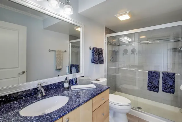 $639,000 | 404 Tracy Terrace, Des Plaines, IL 60016