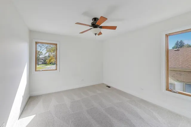 $639,000 | 404 Tracy Terrace, Des Plaines, IL 60016