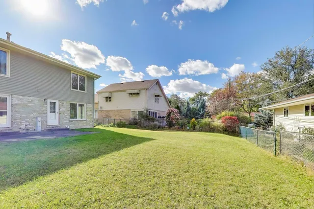 $639,000 | 404 Tracy Terrace, Des Plaines, IL 60016