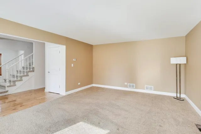 $639,000 | 404 Tracy Terrace, Des Plaines, IL 60016