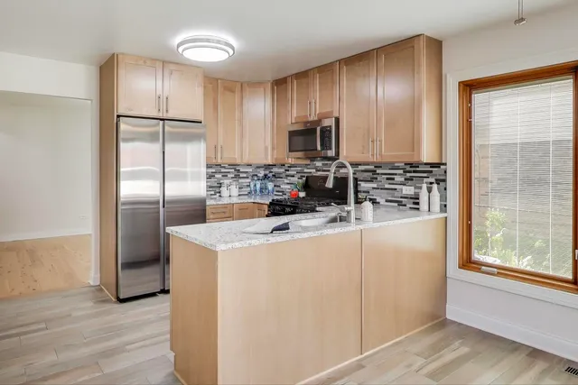 $639,000 | 404 Tracy Terrace, Des Plaines, IL 60016