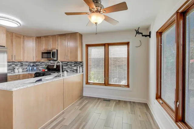 $639,000 | 404 Tracy Terrace, Des Plaines, IL 60016