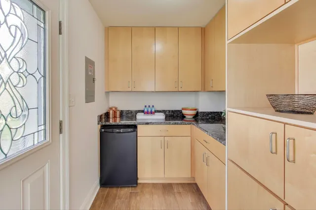 $639,000 | 404 Tracy Terrace, Des Plaines, IL 60016