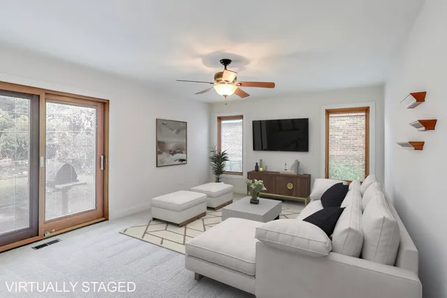 $609,000 | 404 Tracy Terrace, Des Plaines, IL 60016