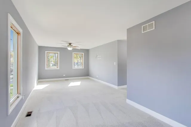 $639,000 | 404 Tracy Terrace, Des Plaines, IL 60016