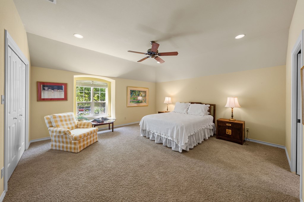 101 Crestline Kerrville, TX 78028 - Photo 24 of 47