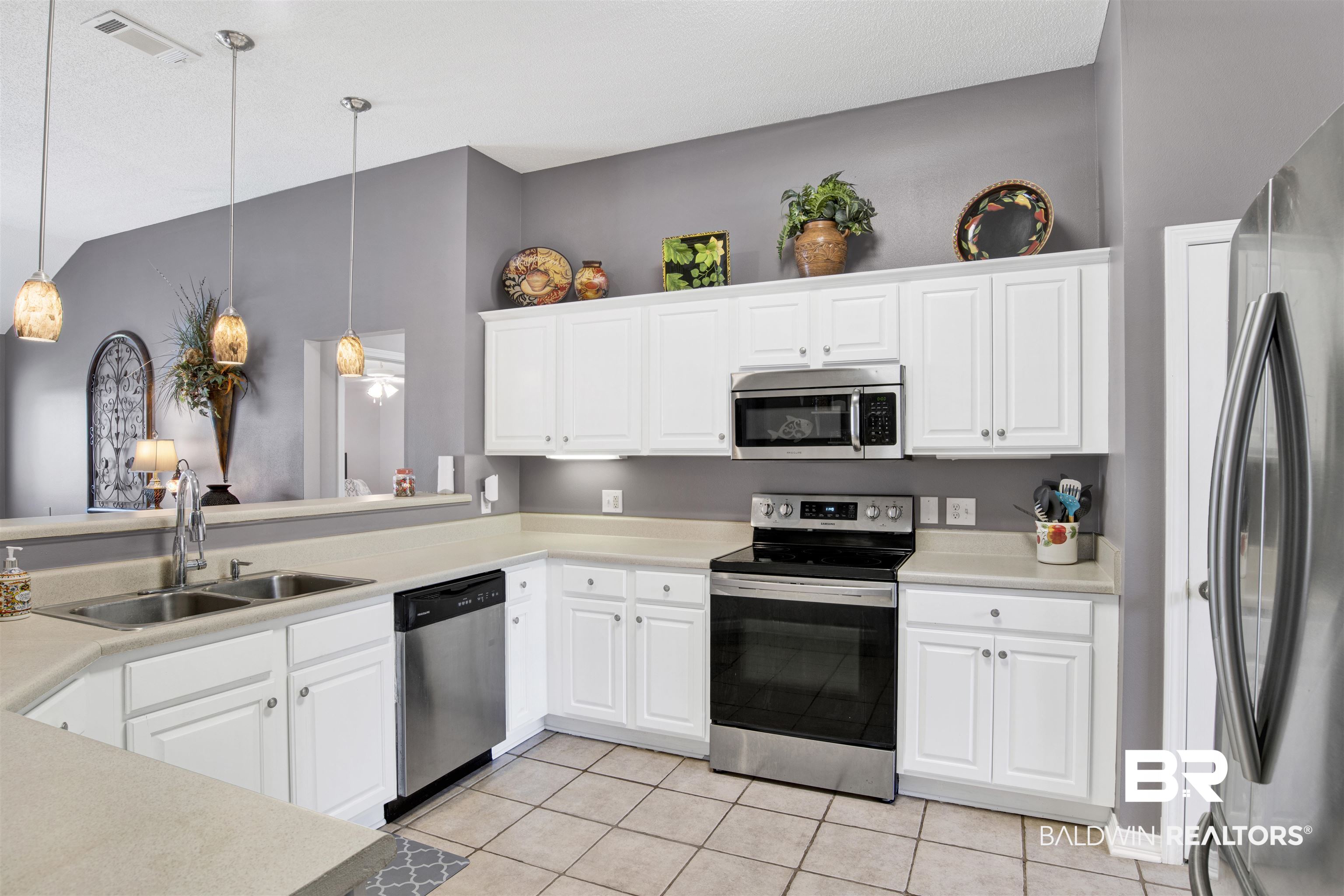 29153 Canterbury Road Daphne, AL 36526 - Photo 5 of 24 Kitchen