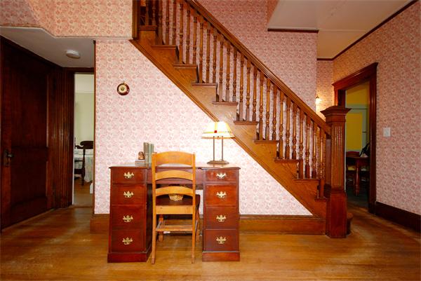 17 Barrington Road Boston, MA 02124 - Photo 5 of 27 Gallery Image 5
