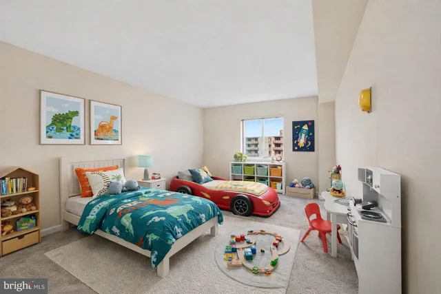 $2,350 | 7505 Democracy Boulevard, Unit A428, Bethesda, MD 20817