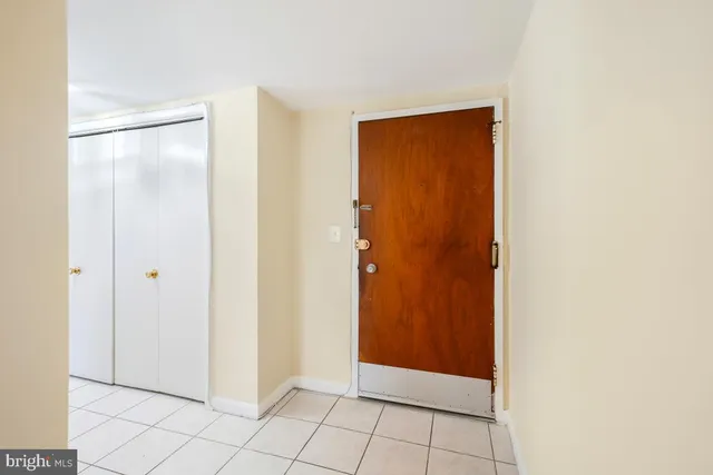 $2,350 | 7505 Democracy Boulevard, Unit A428, Bethesda, MD 20817