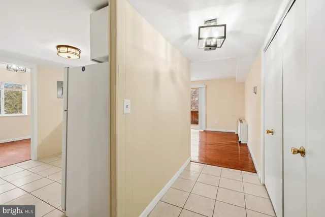 $2,350 | 7505 Democracy Boulevard, Unit A428, Bethesda, MD 20817