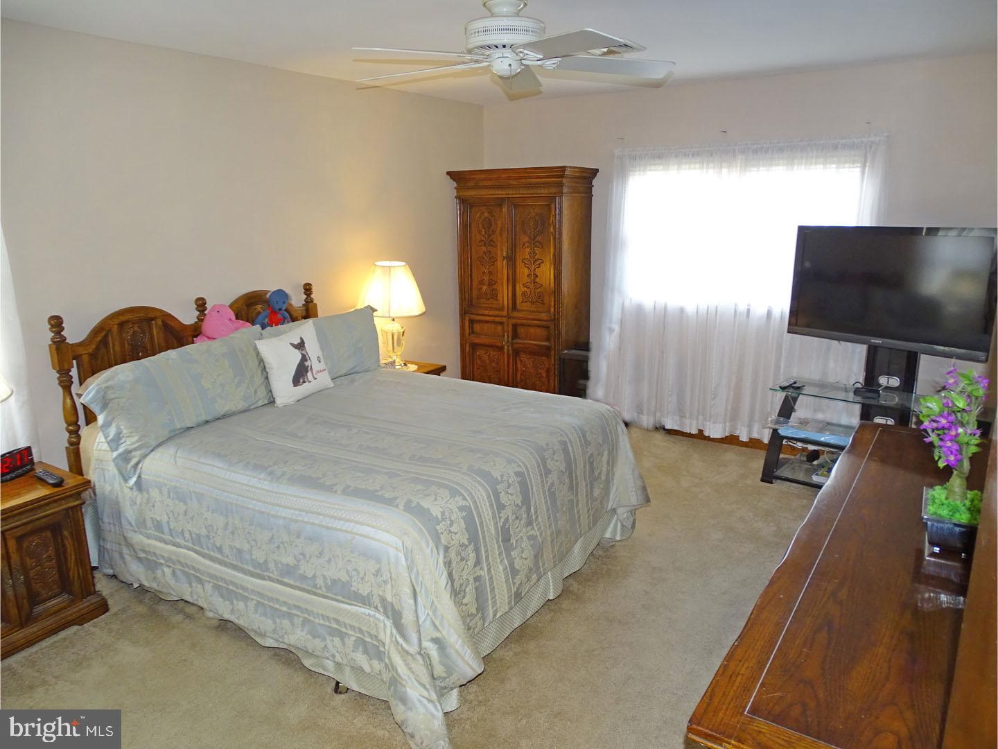 24 Idlewild Road Levittown, PA 19057 - Photo 13 of 24 Bedroom - Main