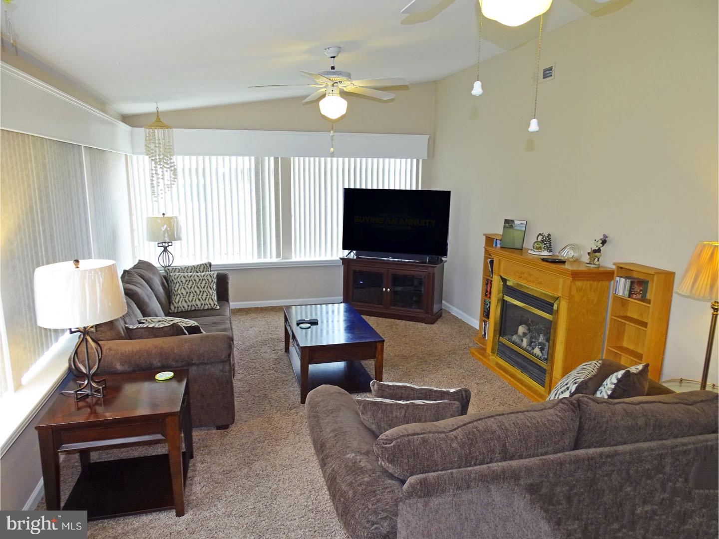 24 Idlewild Road Levittown, PA 19057 - Photo 10 of 24 Family Room