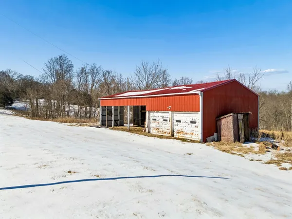 $490,000 | 857 Davenport Road, Cumberland City, TN 37050