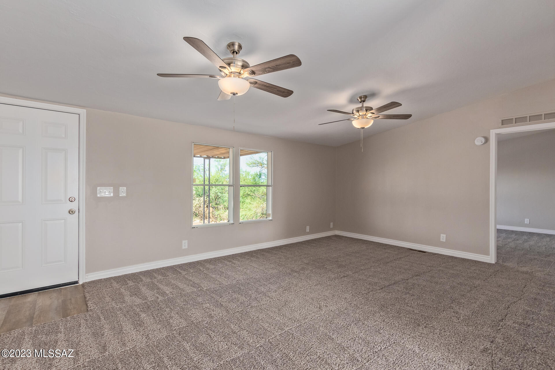 8982 South Comanche Road Tucson, AZ 85735 - Photo 4 of 27 Gallery Image 4
