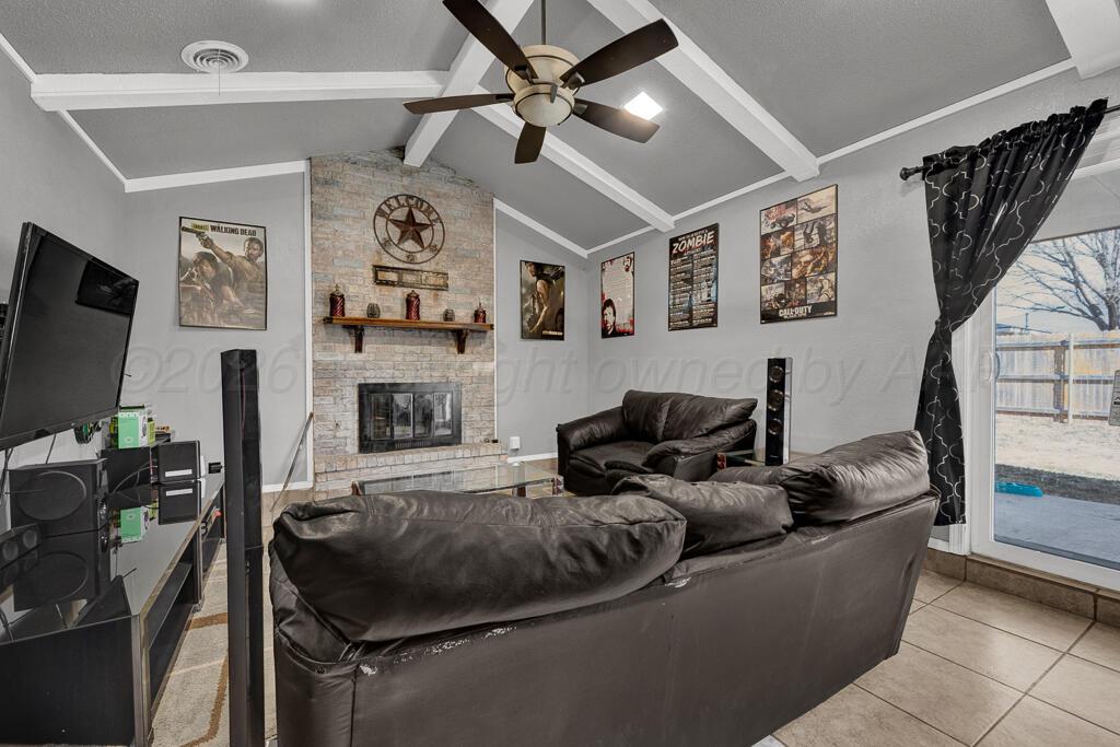 5215 South Milam Street Amarillo, TX 79110 - Photo 5 of 15 living room 1